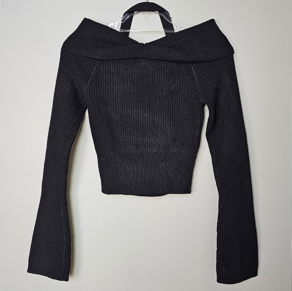 Kimchi Blue Devon Cropped Halter Cold Shoulder Long Sleeve Slim Sweater, Black M - Picture 8 of 12